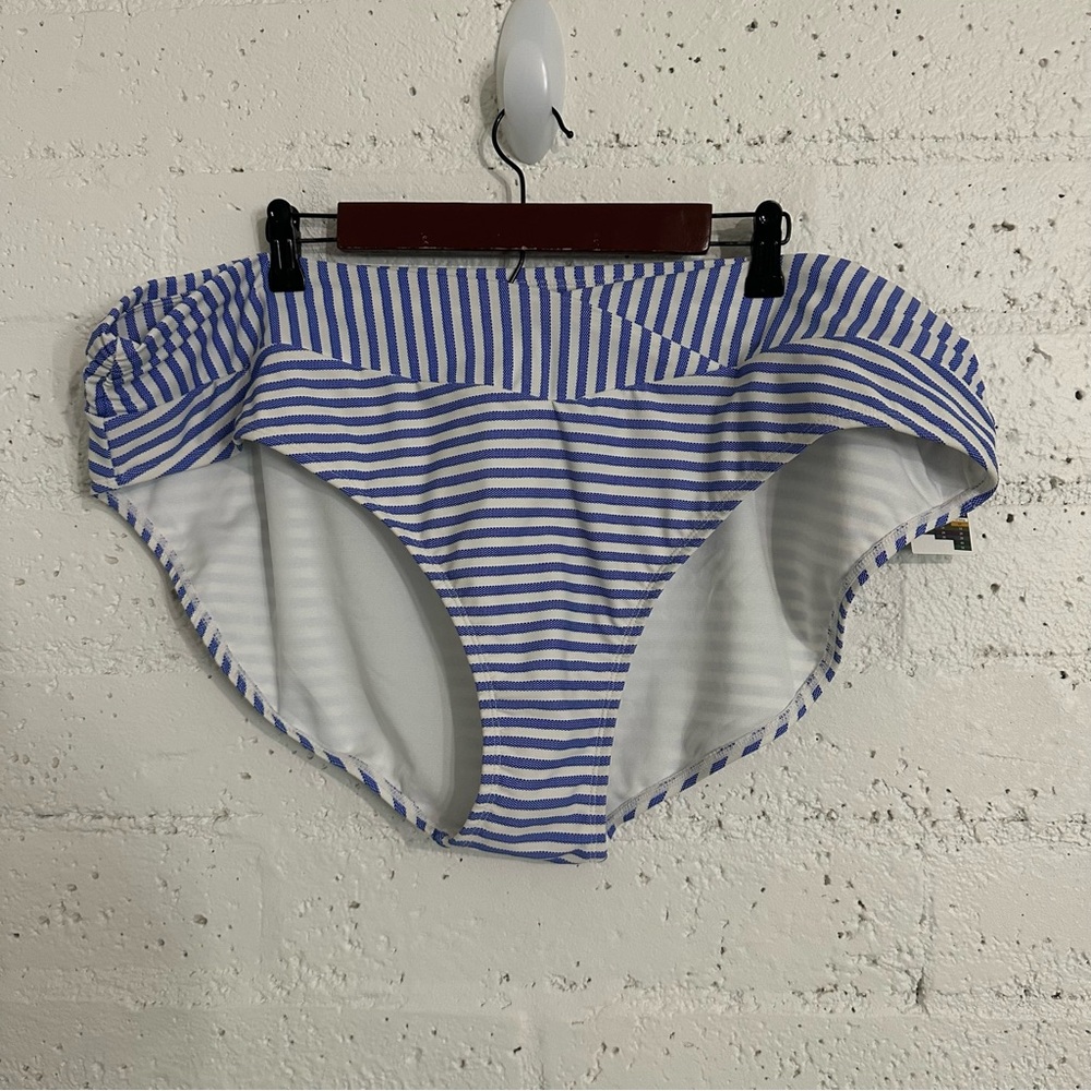 Time and Tru Womens Plus Swimsuit Bottom  3X Blue White Striped Crossover BG10